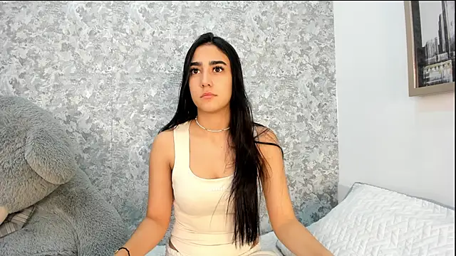Snapshot of Anika_H chatting on 04-17-26, 12:19 Anika H online show from 04-17-26, 12:19