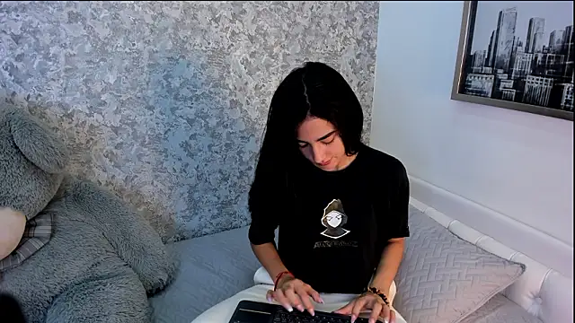 Snapshot of Anika_H chatting on 03-03-26, 11:50 Anika H online show from 03-03-26, 11:50