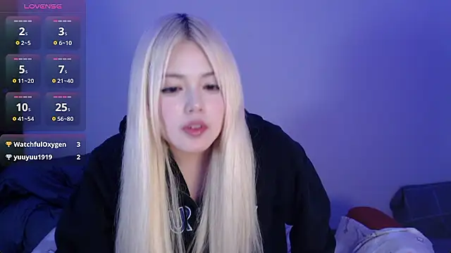 uru luv000 online show from 05-26-26, 06:17