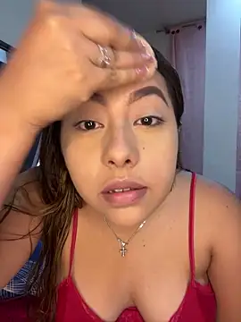 Snapshot of Emiily_joee_ chatting on 05-17-26, 01:27 Emiily joee online show from 05-17-26, 01:27
