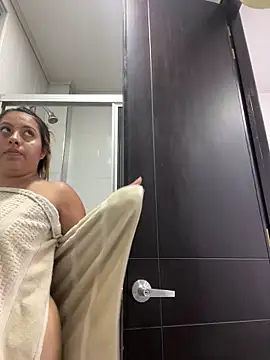 Emiily joee  online show from 04-05-26, 09:54