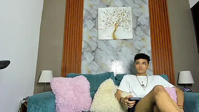 YOUNG BOYS HELL online show from 03-15-26, 09:33