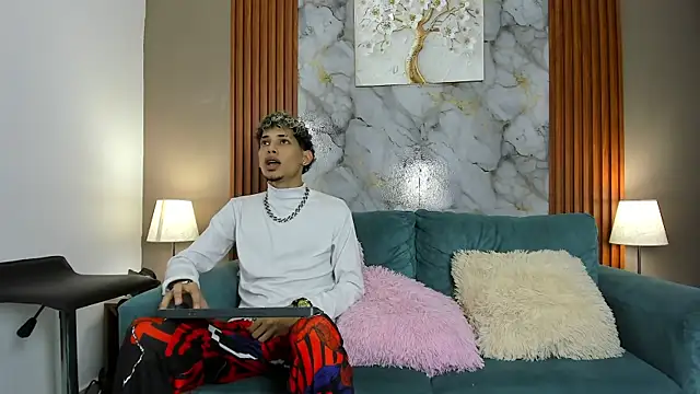 YOUNG BOYS HELL online show from 03-01-26, 10:54