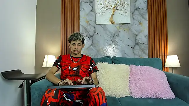 YOUNG BOYS HELL online show from 03-01-26, 01:16