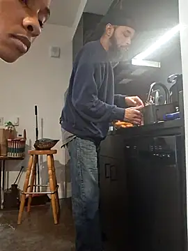 Snapshot of Cinnamonbunn chatting on 02-27-26, 07:30 Cinnamonbunn online show from 02-27-26, 07:30