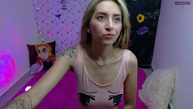 Mis Cersi online show from 05-25-26, 08:40