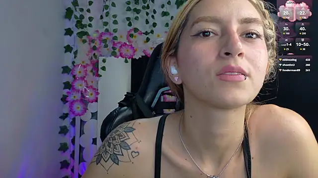 Mis Cersi online show from 04-28-26, 02:27