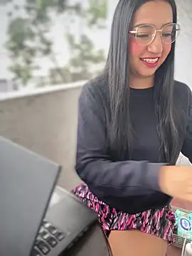 Daniela Pink online show from 05-21-26, 11:18