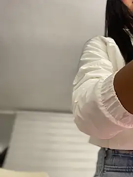 Daniela Pink online show from 04-15-26, 11:16