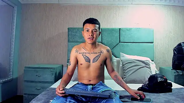 Snapshot of TylerGandi chatting on 02-21-26, 07:49 TylerGandi online show from 02-21-26, 07:49