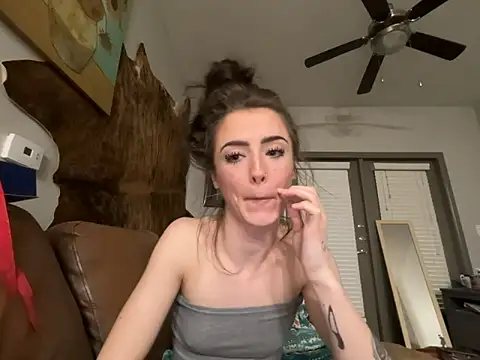 ash10alex online show from 02-25-26, 04:23