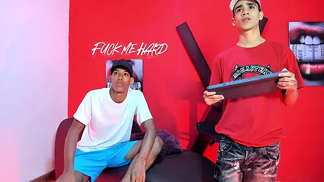 Snapshot of GREEN_BOYS chatting on 02-14-26, 07:19 GREEN BOYS online show from 02-14-26, 07:19