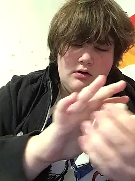 Snapshot of plushietoy chatting on 02-28-26, 04:17 plushietoy online show from 02-28-26, 04:17