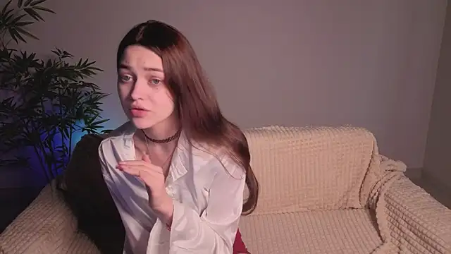 parrot kisha online show from 04-15-26, 01:55