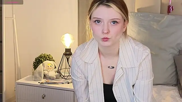 AlyssFrost online show from 02-18-26, 04:03