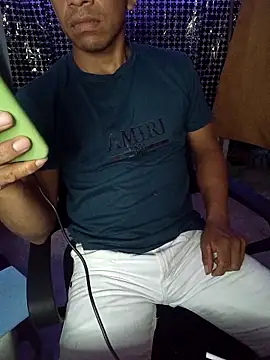 Snapshot of yisusalejo chatting on 02-28-26, 03:28 yisusalejo online show from 02-28-26, 03:28