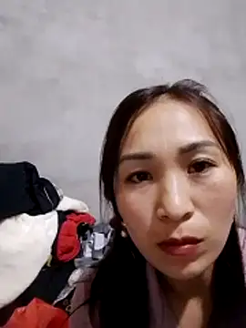 Snapshot of Thobaby112 chatting on 02-14-26, 11:54 Thobaby112 online show from 02-14-26, 11:54