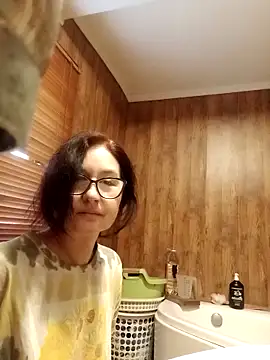 Snapshot of Vikimoon11211 chatting on 02-14-26, 01:55 Vikimoon11211 online show from 02-14-26, 01:55