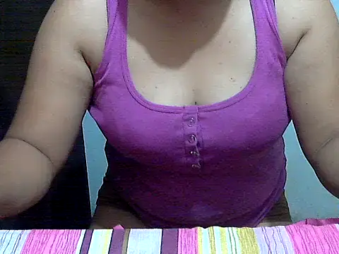 Snapshot of AsianTemptxxx chatting on 02-15-26, 01:32 AsianTemptxxx online show from 02-15-26, 01:32