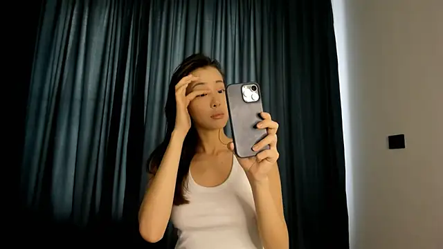 Snapshot of lilly_sweeet chatting on 02-22-26, 03:53 lilly sweeet online show from 02-22-26, 03:53