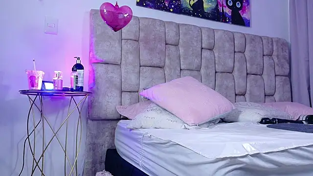 Snapshot of MiiaBlumm_ chatting on 02-24-26, 11:27 MiiaBlumm online show from 02-24-26, 11:27