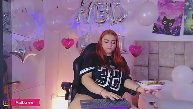 MiiaBlumm  online show from 03-10-26, 05:39