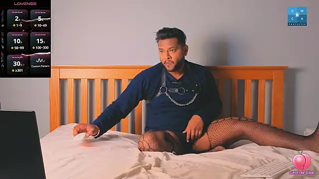 Snapshot of aarrav_hotty chatting on 06-15-26, 06:40 aarrav hotty online show from 06-15-26, 06:40
