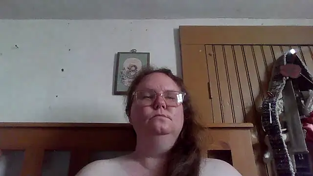 naughty queen1 online show from 04-22-26, 07:20