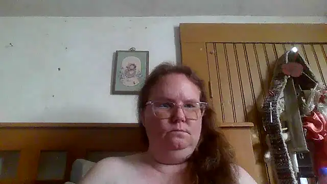 naughty queen1 online show from 04-21-26, 07:53