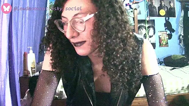 lewd mooncat online show from 05-13-26, 10:17