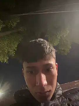 Snapshot of glopetitooo chatting on 03-02-26, 02:01 glopetitooo online show from 03-02-26, 02:01