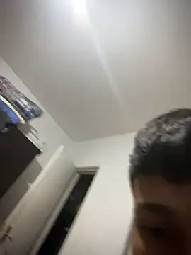 Snapshot of glopetitooo chatting on 02-20-26, 11:56 glopetitooo online show from 02-20-26, 11:56