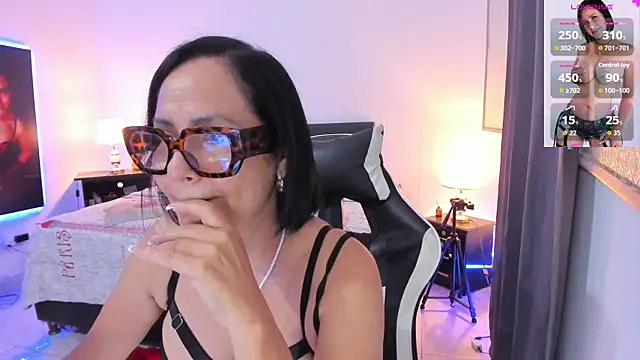 Snapshot of RubyStrome chatting on 02-19-26, 09:39 RubyStrome online show from 02-19-26, 09:39