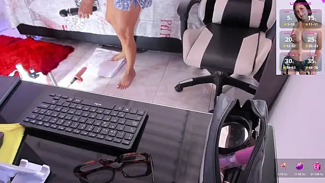 Snapshot of RubyStrome chatting on 02-22-26, 07:04 RubyStrome online show from 02-22-26, 07:04