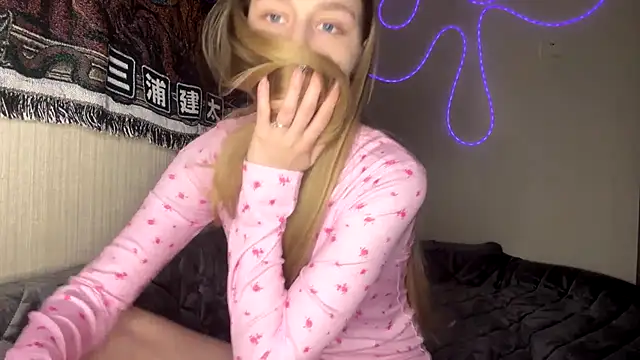 CassandraMur online show from 03-01-26, 06:30