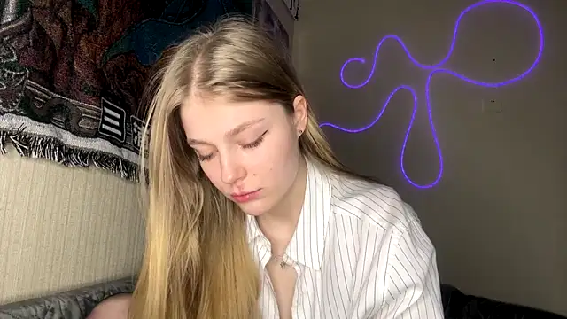 CassandraMur online show from 02-27-26, 03:12