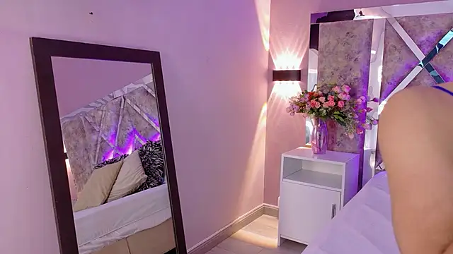 Snapshot of PerlaRogerss_ chatting on 03-22-26, 10:28 PerlaRogerss online show from 03-22-26, 10:28