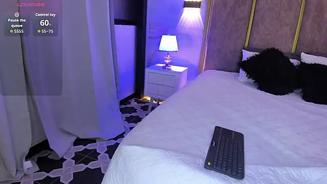 Snapshot of PerlaRogerss_ chatting on 02-18-26, 10:22 PerlaRogerss online show from 02-18-26, 10:22