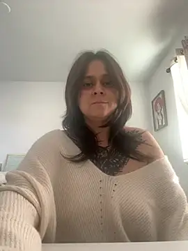 ValeValdez18 online show from 02-15-26, 12:11