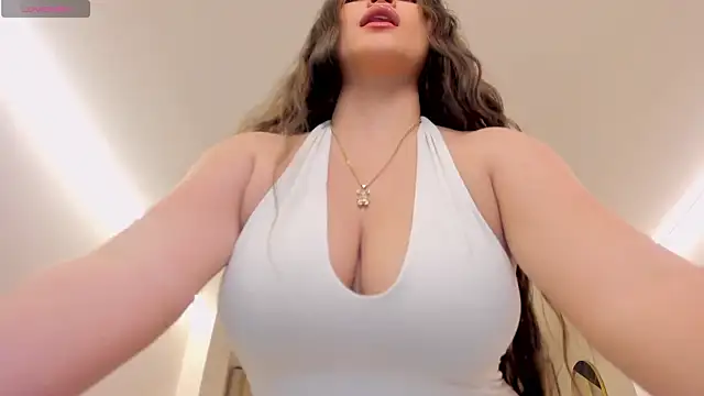Snapshot of AmyRosse_X chatting on 05-16-26, 01:48 AmyRosse X online show from 05-16-26, 01:48