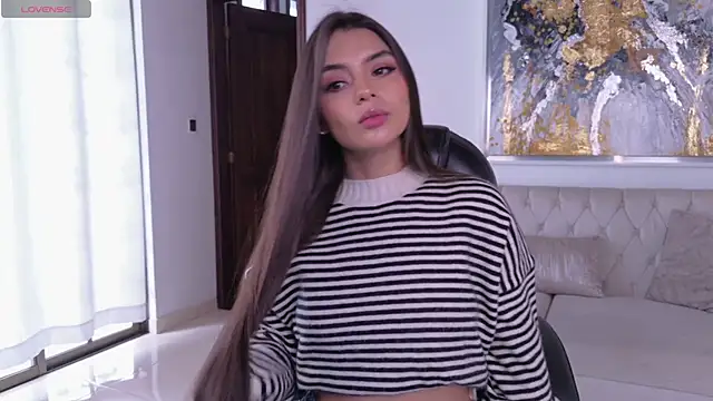 JulietteMoreau online show from 05-30-26, 07:08