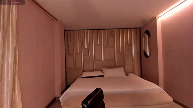 AmaraDivine online show from 04-04-26, 12:12