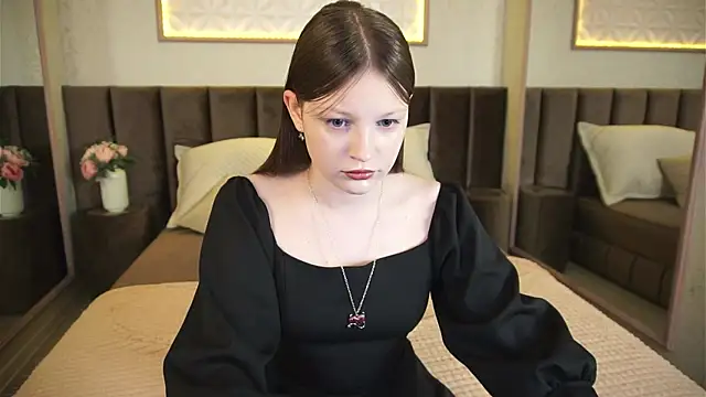LauraBev online show from 05-26-26, 02:48