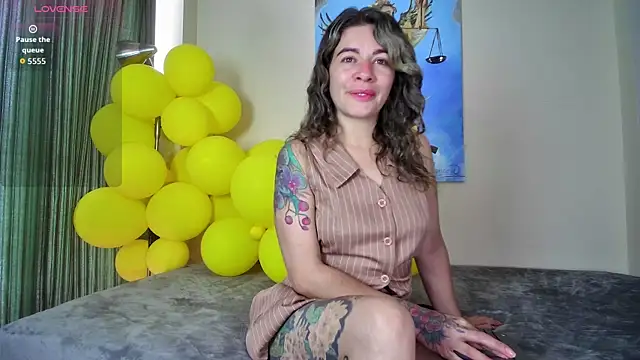 oriana thomson01 online show from 05-20-26, 04:04