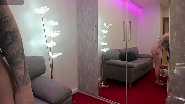 Snapshot of Natasha-Moon chatting on 02-15-26, 09:25 Natasha-Moon online show from 02-15-26, 09:25