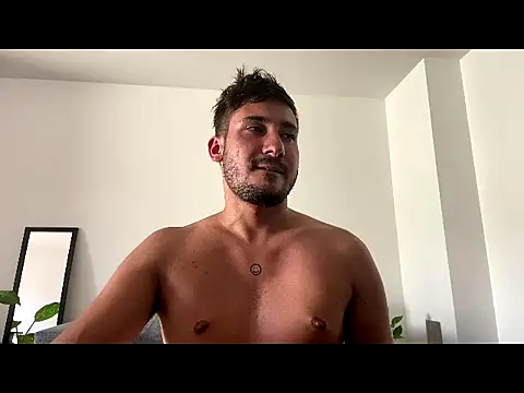 Snapshot of Heytincho chatting on 02-14-26, 07:47 Heytincho online show from 02-14-26, 07:47