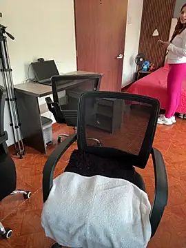 Luna rousse26 online show from 03-10-26, 12:31