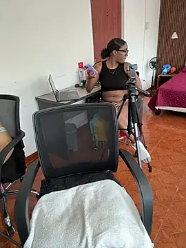 Luna rousse26 online show from 03-13-26, 12:32