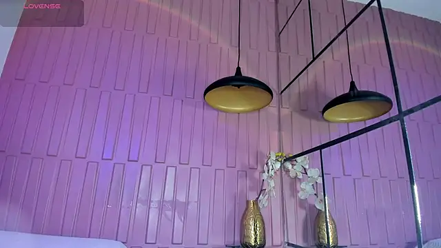 Snapshot of Nani_Roman chatting on 02-21-26, 12:29 Nani Roman online show from 02-21-26, 12:29