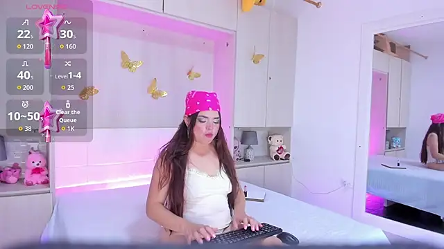 Snapshot of KellyKallahan chatting on 02-23-26, 06:08 KellyKallahan online show from 02-23-26, 06:08